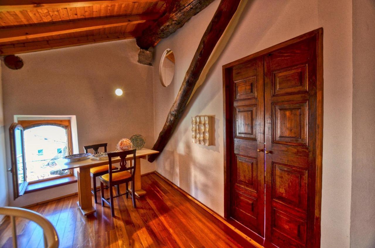 Acqua Vista Medieval Lake View Apartment 산 시로 외부 사진