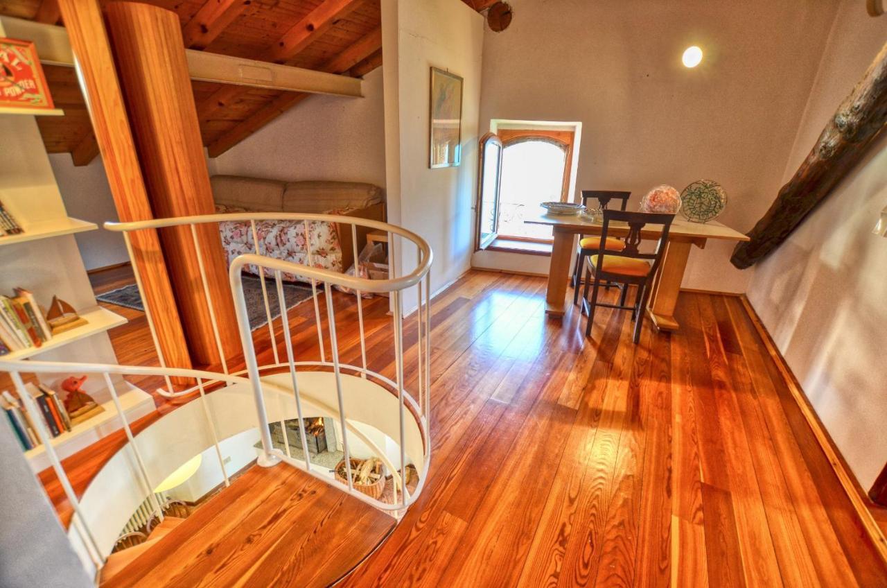 Acqua Vista Medieval Lake View Apartment 산 시로 외부 사진