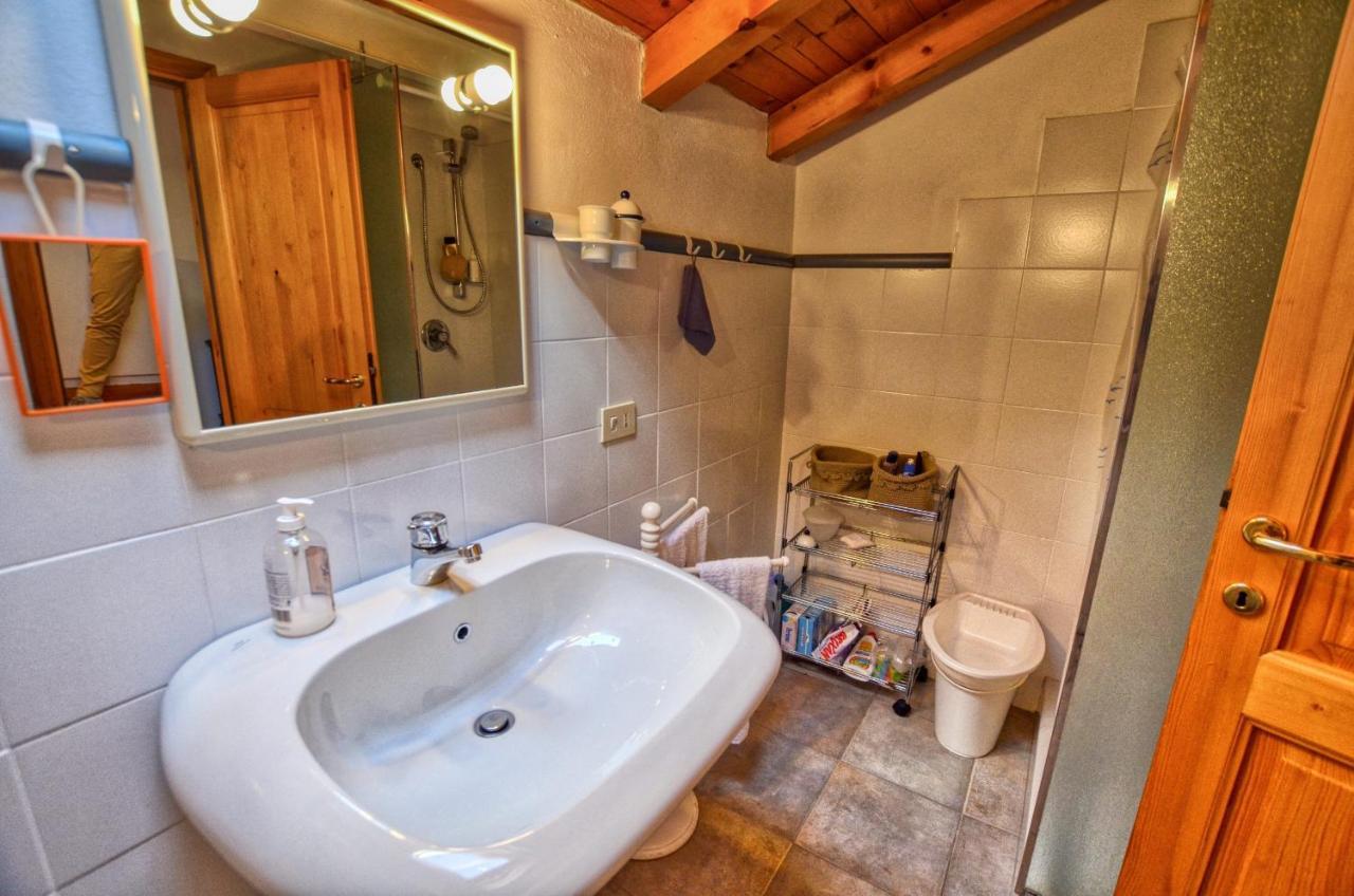 Acqua Vista Medieval Lake View Apartment 산 시로 외부 사진